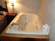AmazInn & Suites