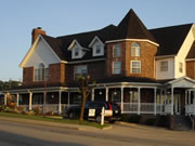 Carriage House Inn