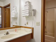 Super 8 Plantation Inn